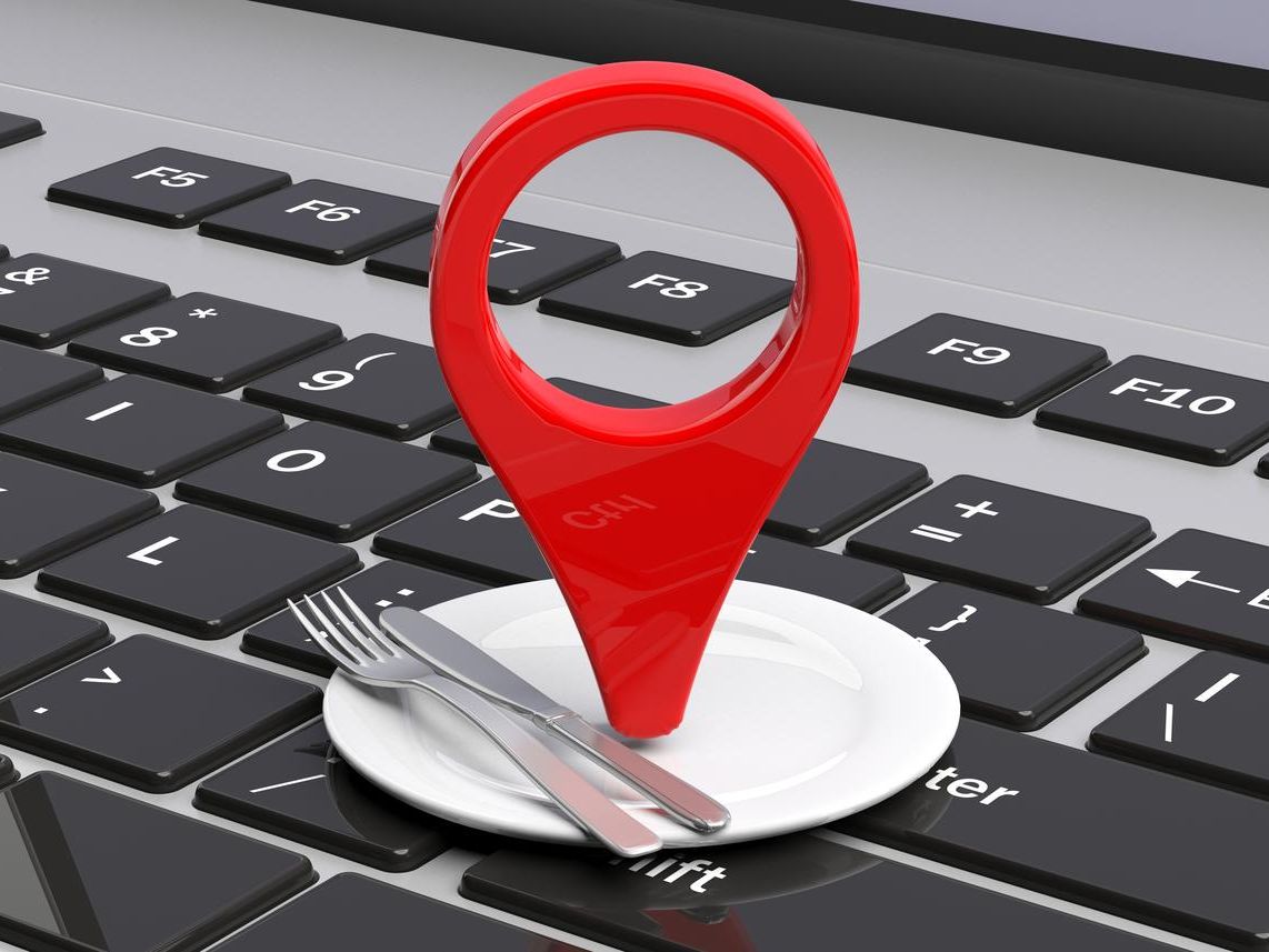 Jak lokalne ogłoszenia i platformy internetowe wpływają na komunikację mieszkańców Górki Narodowej
